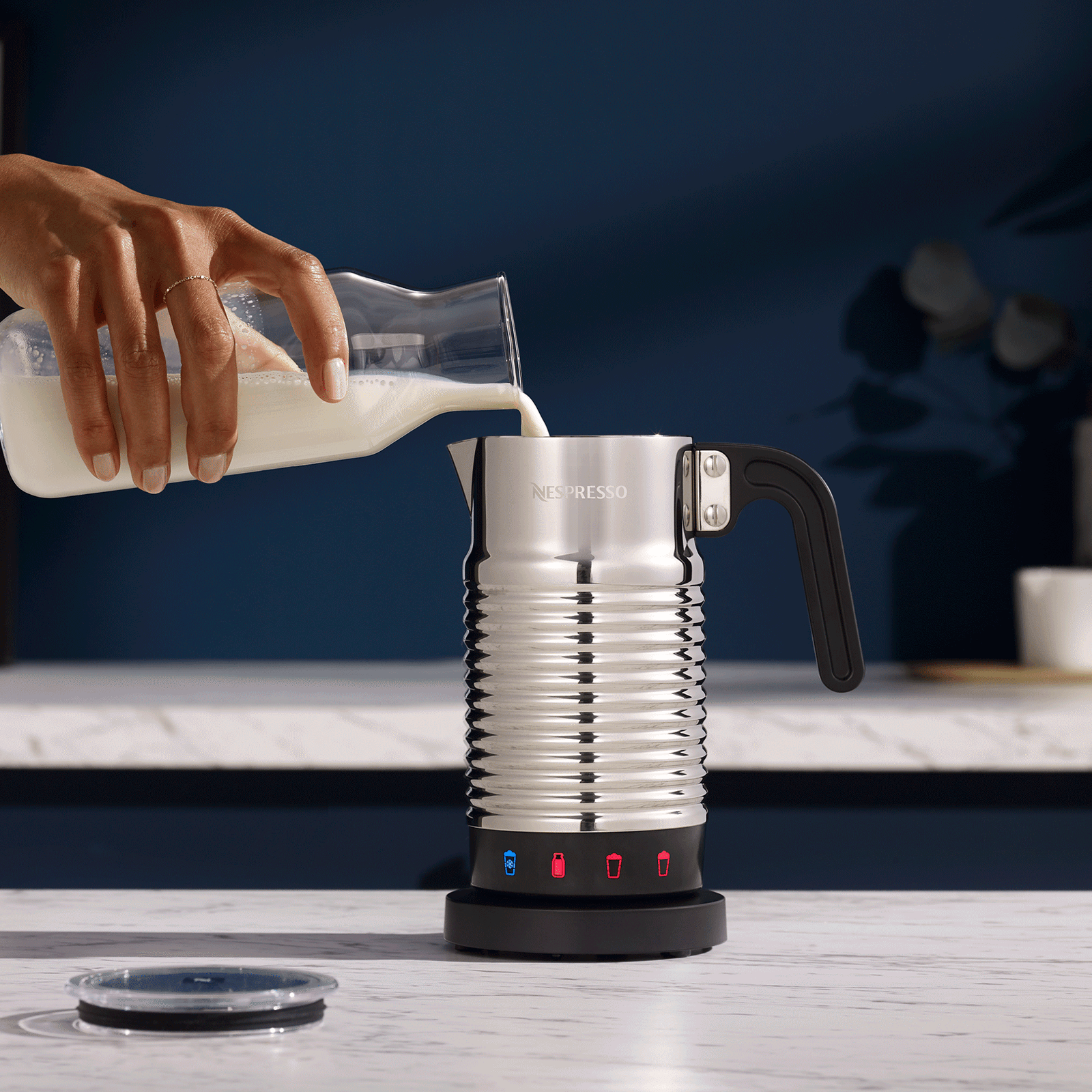 Aeroccino4 | Milk Frother Accessory | Nespresso ? CN